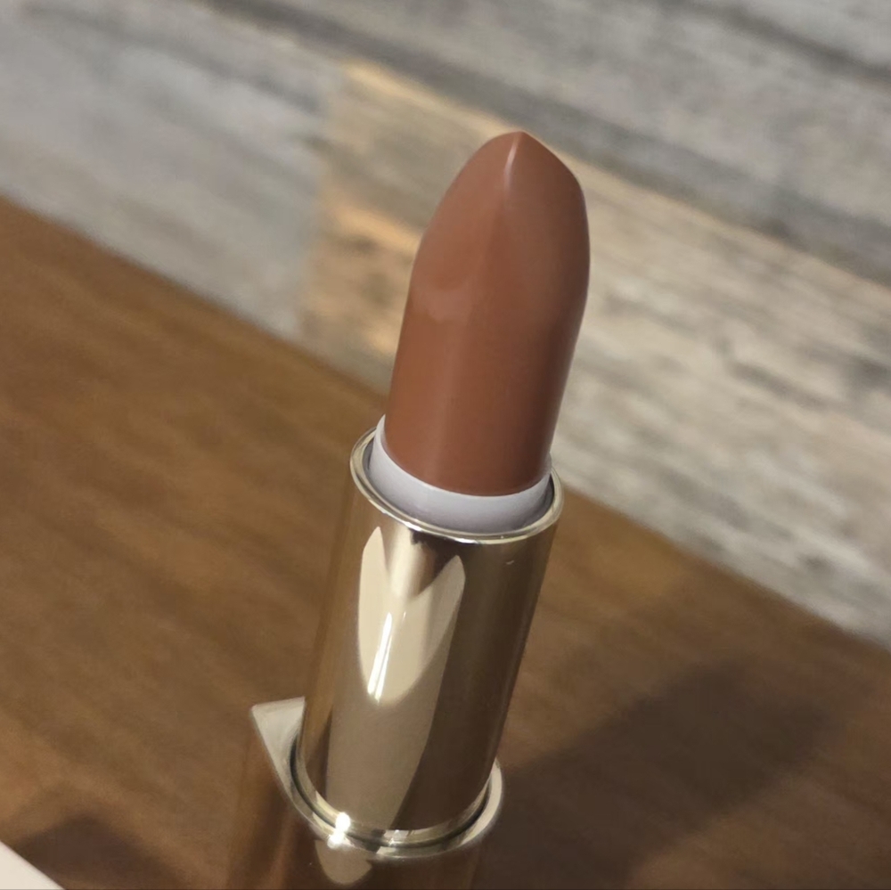 Rare Beauty- Kind Words Matte Lipstick Wise - Warm Brown Nude - Picture 13 of 13